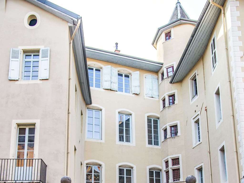 Kyriad Chambéry Centre - Hôtel et Résidence Comodidades foto